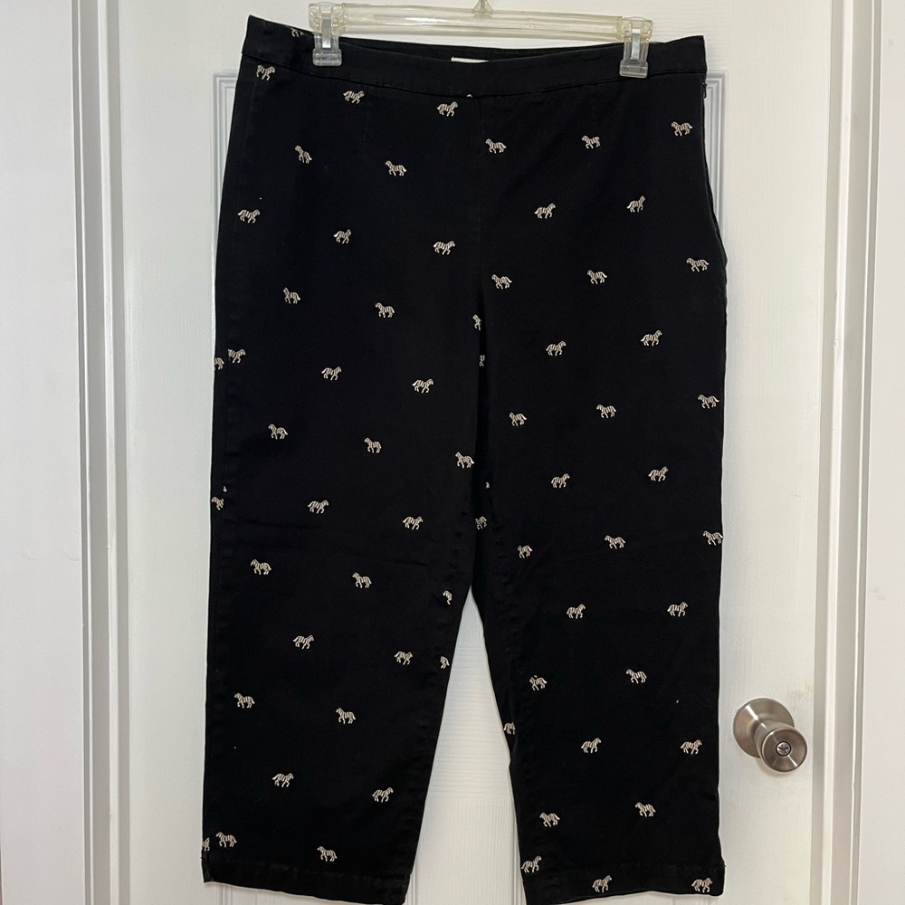 Coldwater Creek Black Cropped Pants with Embroidered Zebras